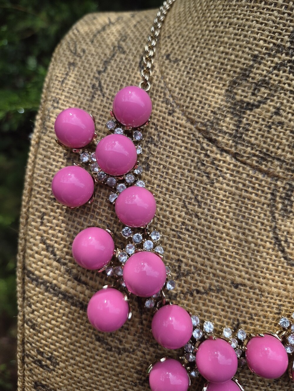 Talbots Rhinestone Bright Pink Bubble Statement Gold Necklace Adjustable To 23" - Picture 3 of 4